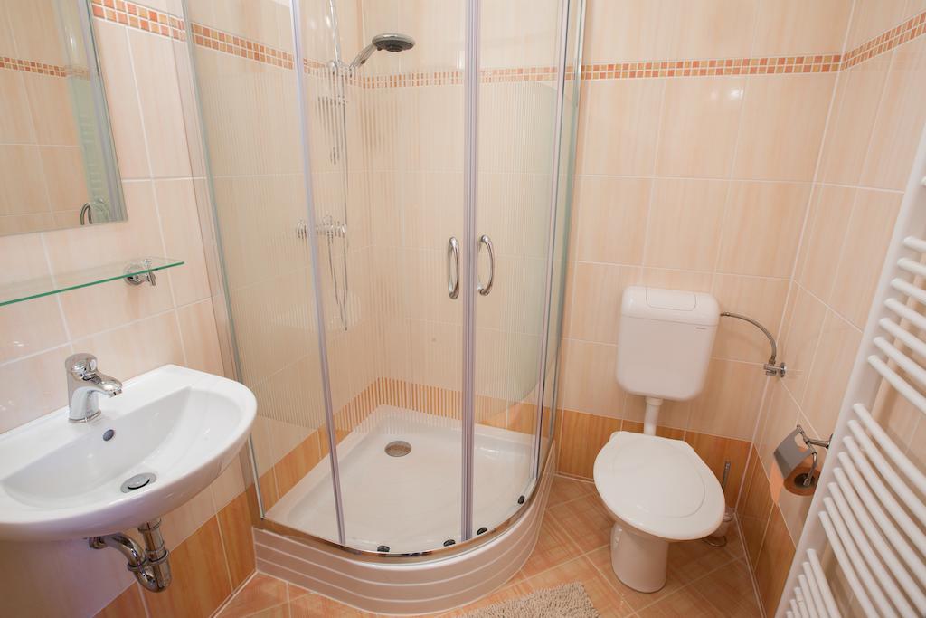 Penzion U řeky Vojkovice  Exterior foto